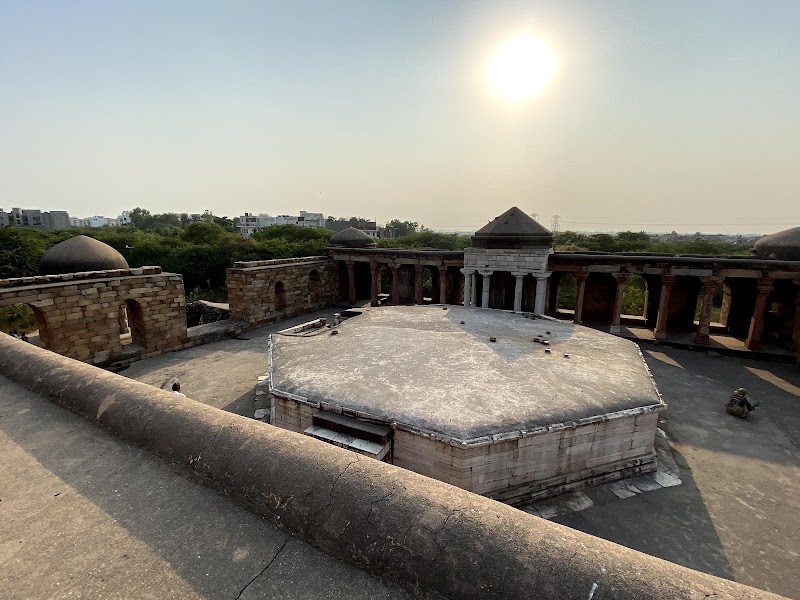 Sultan Ghari - Sultan Ghari, G4MP+9R4, Garhi's Tomb Rd, Ruchi Vihar, Vasant Kunj, New Delhi, Delhi 110070, India