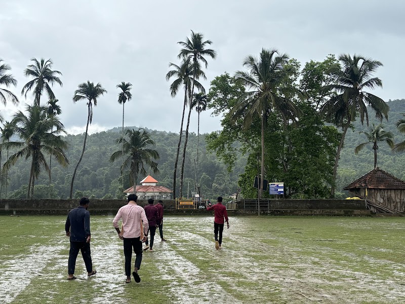 Kere basadi - Kere basadi, Chaturmukh Digamber Jain Temple, Varanga, Karnataka 574108, India