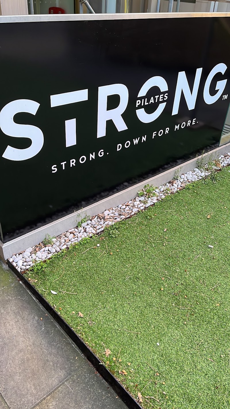 Strong Pilates Islington - Strong Pilates Islington, LG, 68 Pentonville Rd, London N1 9PR, UK