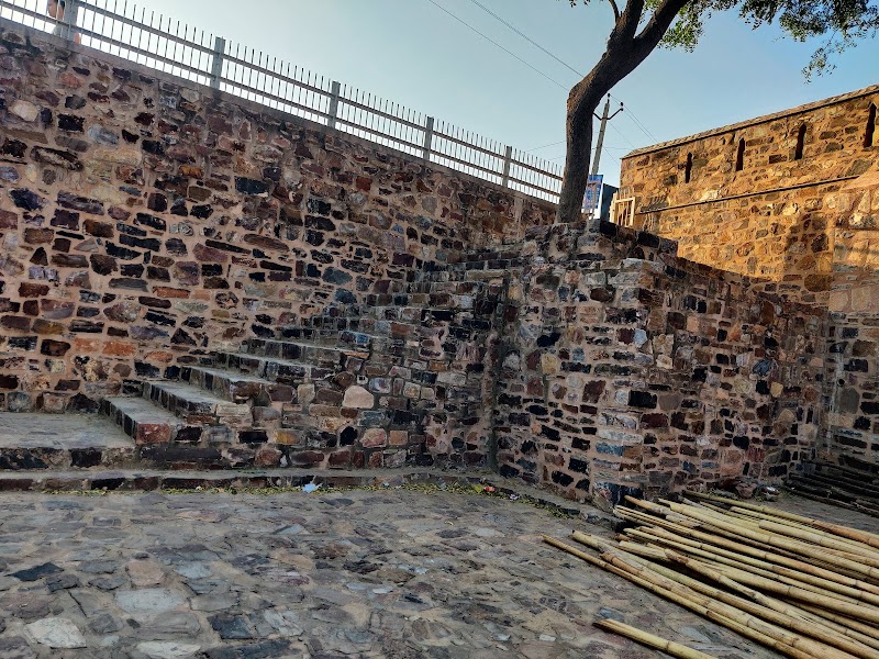 Bawdi Deep Water Step Well - Bawdi Deep Water Step Well X9XM+W4J, Road, near Vrindavan International Public School, Neemrana, Naghori, Rajasthan 301705, India