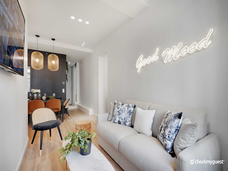 Charming apartment - 3BR/8P - Le Marais - Belvilla by Oyo - Charming apartment - 3BR/8P - Le Marais - Belvilla by Oyo 23 Rue aux Ours, 75003 Paris, France