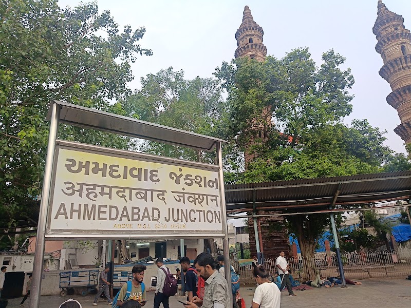 Ahmedabad Junction - Ahmedabad Junction, Kalupur Railway Station Rd, Sakar Bazzar, Kalupur, Ahmedabad, Gujarat 380002, India