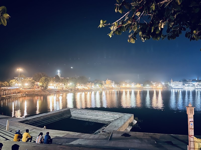 Jaipur ghat, pushkar - Jaipur ghat, pushkar, FHP4+QFG, Lake Footway, Pushkar, Rajasthan 305022, India