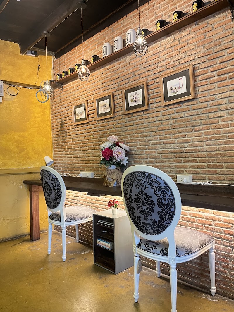 Yesterday's Tea Rooms - Yesterday's Tea Rooms, 518/9 ปากซอยสะพานยาว Song Wat Rd, Khwaeng Chakkrawat, Khet Samphanthawong, Krung Thep Maha Nakhon 10100, Thailand