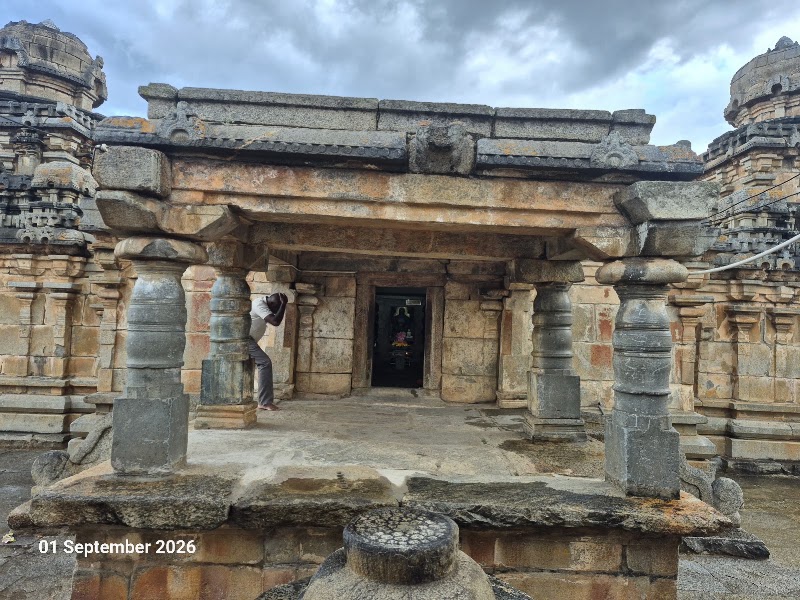 Kambadahalli Jain Mutt - Kambadahalli Jain Mutt, VJ9M+485, Kambadahalli, Karnataka 571802, India