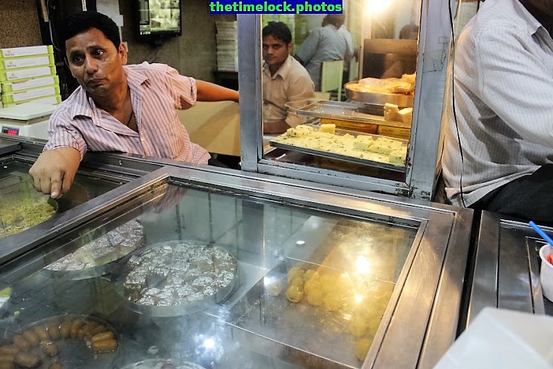 Chaina Ram Sindhi Halwai - Chaina Ram Sindhi Halwai Ground Floor, 6499, Katra Bariyan, near एक्सिस बैंक, Old Delhi, Fatehpuri, Chandni Chowk, Delhi, 110006, India