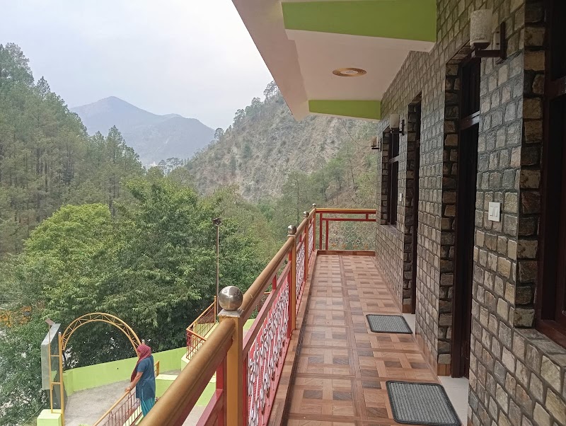 Yash Homestay Kainchi Dham