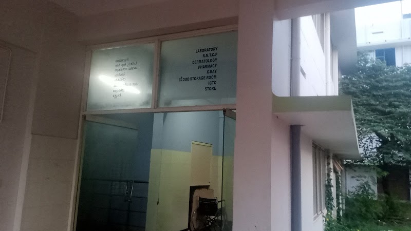 Perry Road Masjid - Perry Road Masjid, 32, Perry Cross Rd, Bandra West, Mumbai, Maharashtra 400050, India