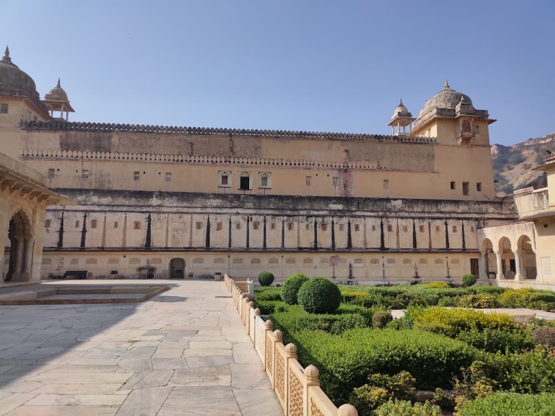 Surajpol dwaar (Sun Gate) Rajasthan - Surajpol dwaar (Sun Gate) Rajasthan Amer Palace and Fort, Amer Rd, Devisinghpura, Amer, Rajasthan 302028, India