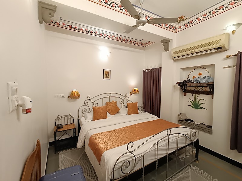 Mewar Haveli - At Lake Pichola - Mewar Haveli - At Lake Pichola, 34-35, Lal Ghat Road, behind Jagdish Temple, Old City, Udaipur, Rajasthan 313001, India