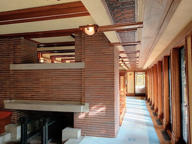 Frederick C. Robie House - Frederick C. Robie House, 5757 S Woodlawn Ave, Chicago, IL 60637, USA