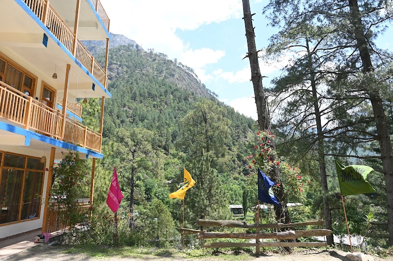 Great Himalayan Nature View Cottage and Resort