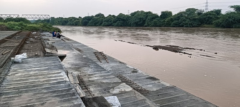British Era Railway Bridge - British Era Railway Bridge, R9X4+2H9, Lakhpuri, Maharashtra 444107, India