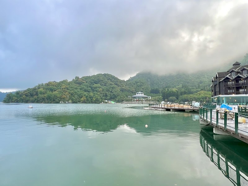 Ita Thao Pier Plaza - Ita Thao Pier Plaza Riyue Village, Yuchi Township, Nantou County, Taiwan 555