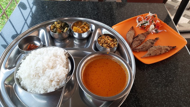 FOODLAND - FOODLAND, 7W3V+77P, Varca Rd, Benaulim, Goa 403716, India