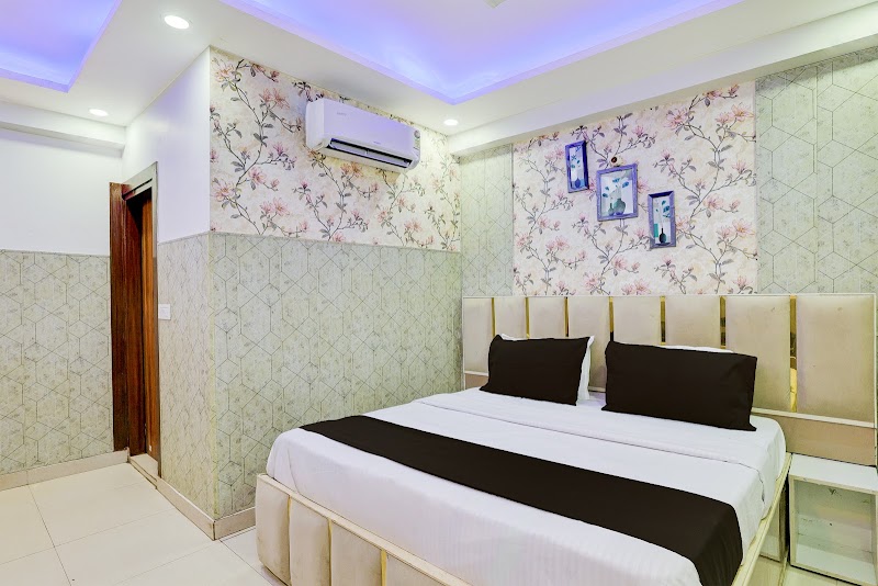 Hotel O Akki Residency - Hotel O Akki Residency MS Yadav Tower, B-121, near HDFC Bank, Sector 63 A, Noida, Chotpur, Uttar Pradesh 201307, India