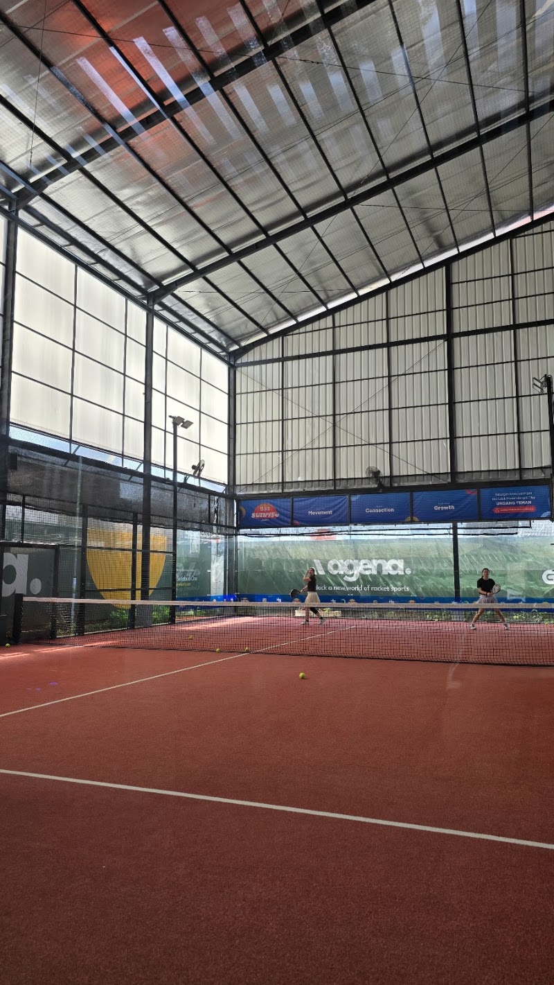 Homeground Padel Premiere Kedoya - Homeground Padel Premiere Kedoya Jl. Pilar Raya No.7A, RT.5/RW.3, Kedoya Sel., Kec. Kb. Jeruk, Jakarta, Daerah Khusus Ibukota Jakarta 11520, Indonesia