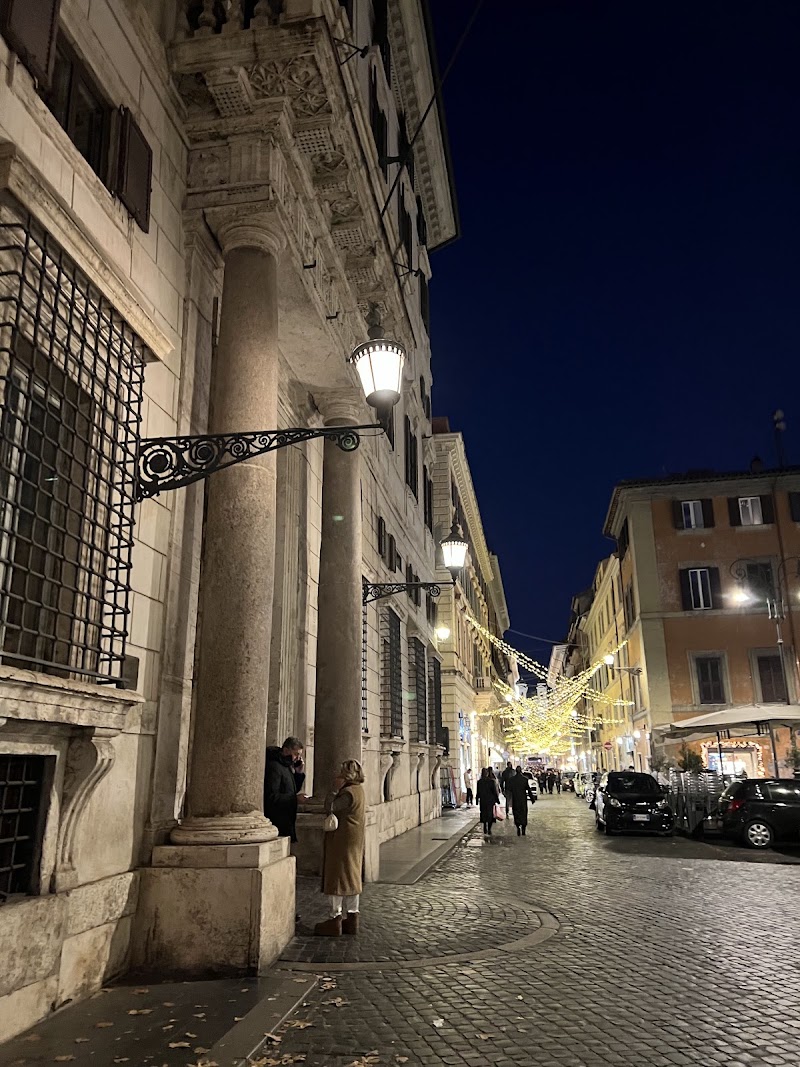 Palazzo Borghese - Palazzo Borghese, Piazza Borghese, 00186 Roma RM, Italy