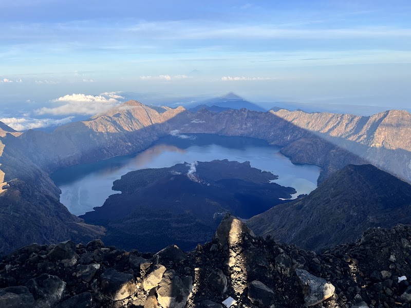 Adi Trekker Lombok, Mount Rinjani Trekking Tour Company With The Best Rinjani Trekking Guide in Lombok. - Adi Trekker Lombok, Mount Rinjani Trekking Tour Company With The Best Rinjani Trekking Guide in Lombok., Tumpang Sari, Senaru, Kec. Bayan, Kabupaten Lombok Utara, Nusa Tenggara Bar. 83354, Indonesia