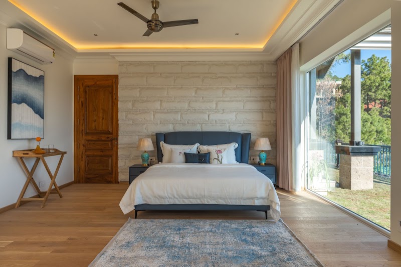 StayVista at Chestnut Manor - StayVista at Chestnut Manor, Road, near Glen View Resort, Dochi, Kasauli, Himachal Pradesh 173204, India