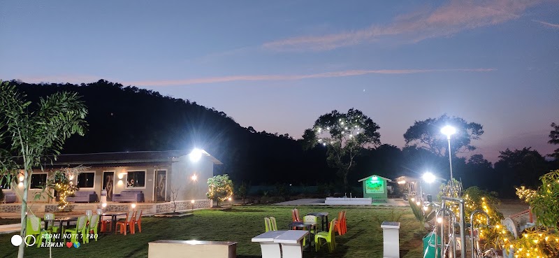 Purva Farm Resort & Restaurant