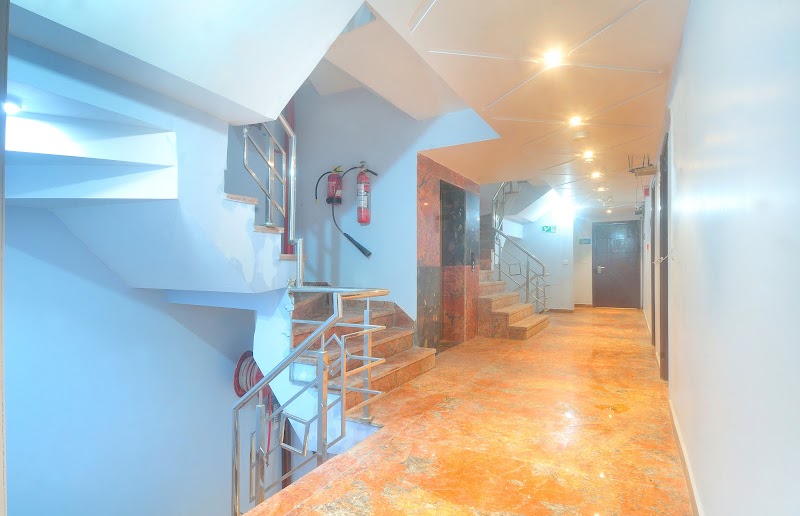 DE CRUISE HOTEL - DE CRUISE HOTEL 2229, 2295, Rajguru Marg, Chuna Mandi, Paharganj, New Delhi, Delhi 110055, India