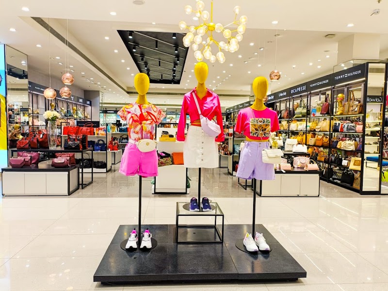 Shoppers Stop Ltd - Gip Noida - Shoppers Stop Ltd - Gip Noida The Great India Place, opposite Centre Stage Mall, Sector 18, Noida, Uttar Pradesh 201303, India