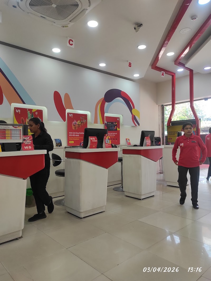 Vi - Vodafone Idea Store - Vi - Vodafone Idea Store, Plot No 20, Central Ave, Near Telephone Exchange, Bagadganj, Nagpur, Maharashtra 440008, India