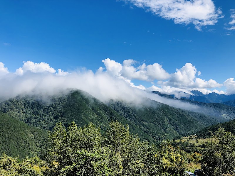 Xueshan Trailhead Parking - Xueshan Trailhead Parking, Pingdeng Village, Heping District, Taichung City, Taiwan 424