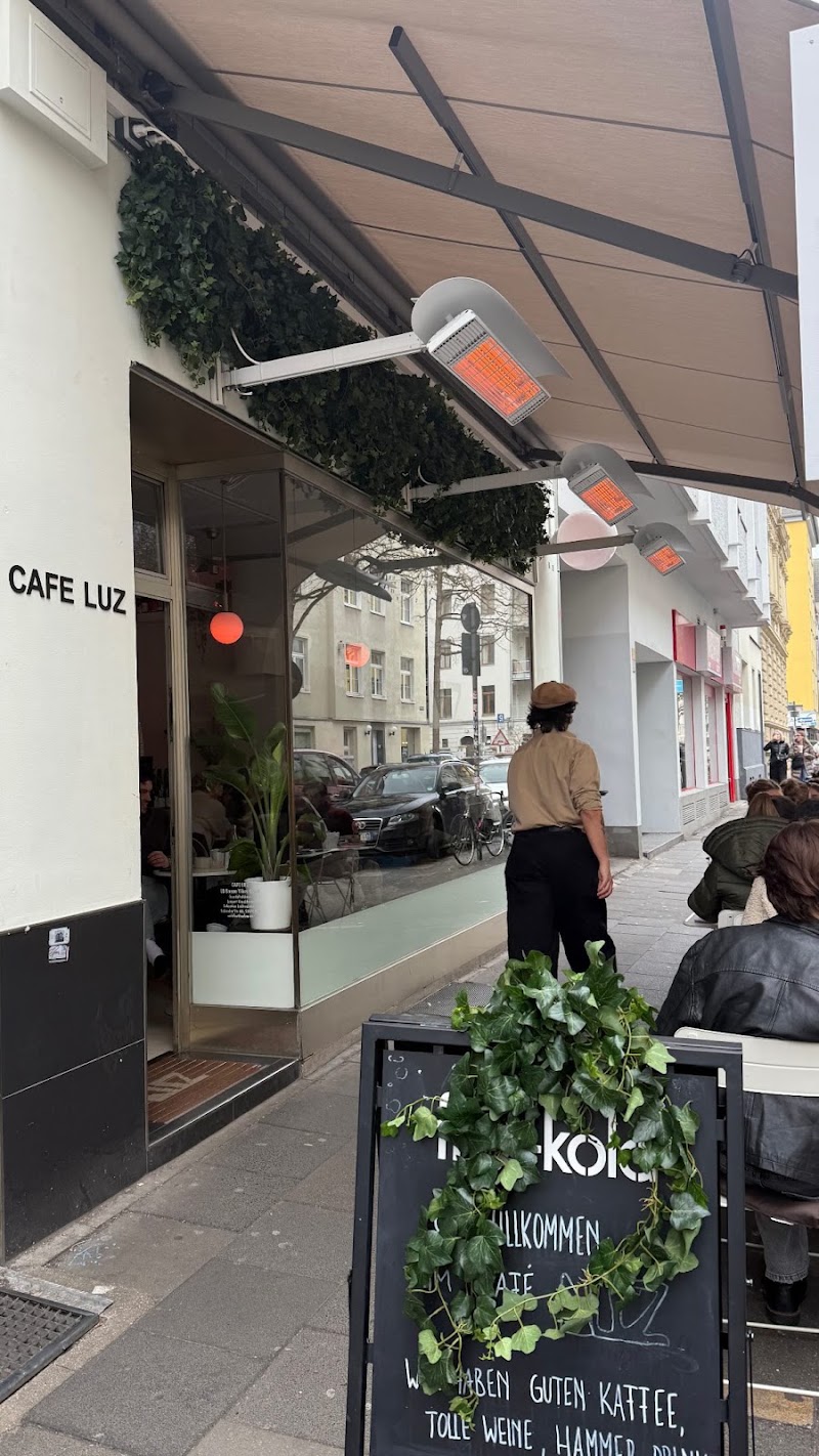 CAFE LUZ