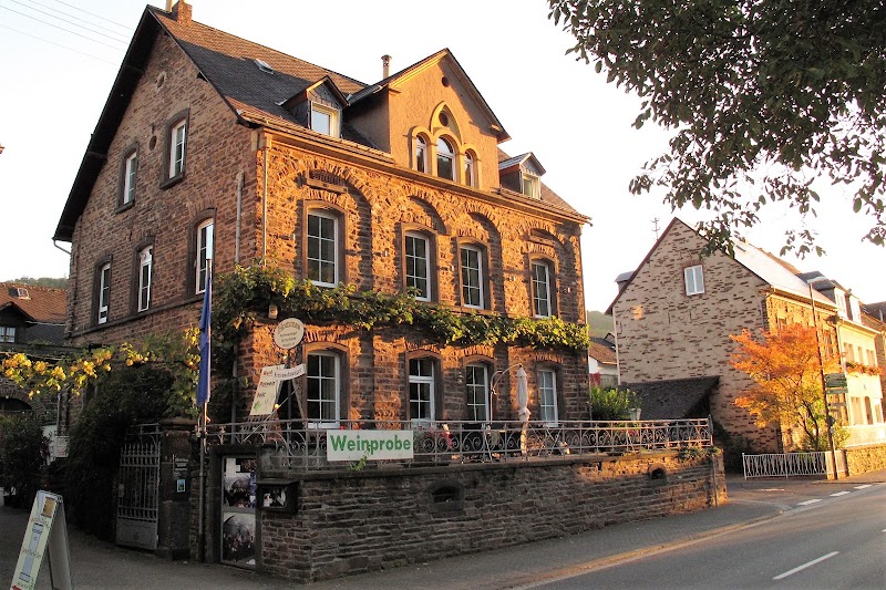 Weingut Hommes - Weingut Hommes, Moselstraße 41, 56814 Ernst-Valwigerberg, Germany