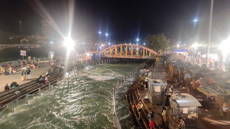 Ganga Aarti Viewing Spot - Ganga Aarti Viewing Spot X54C+GFQ, Har Ki Pauri, Haridwar, Uttarakhand 249401, India