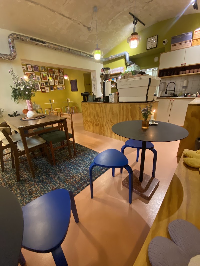 may cafe - may cafe U Kanálky 1559/5, 120 00 Praha 2-Vinohrady, Czechia