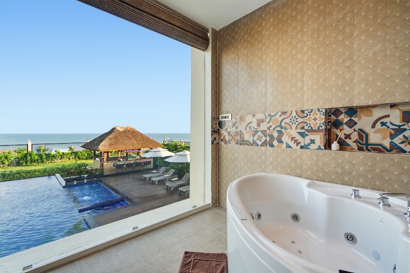 Amaari Beach Resort - Amaari Beach Resort, Sunset Point, Kovalam Rd, Kovalam, Tamil Nadu 629702, India