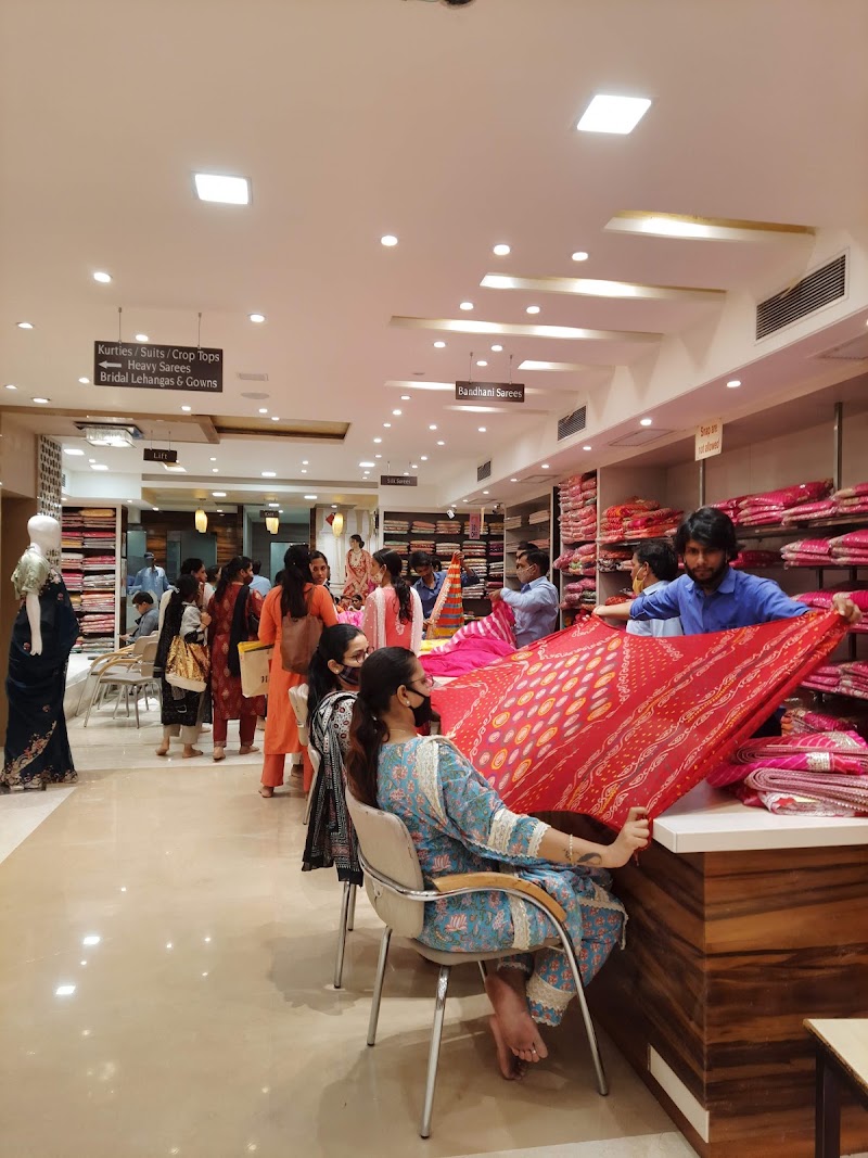 Aari Tari JOHARI BAZAR - Aari Tari JOHARI BAZAR Shop no. 221, Johari Bazar Rd, Johri Bazar, Ramganj Bazar, Jaipur, Jaipur Nagar Nigam Area, Rajasthan 302003, India