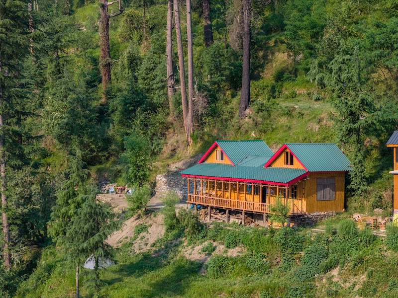 Serenity Wooden Tree House Jibhi