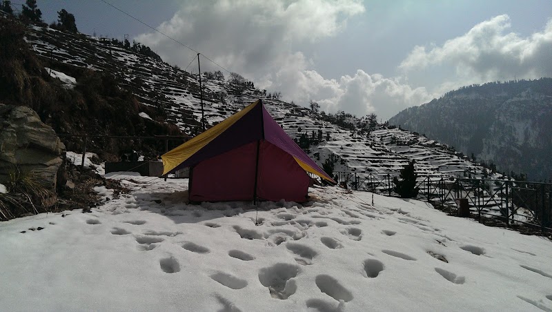 Whispering Pines Himalayan Retreat - Whispering Pines Himalayan Retreat, Village Bhamorikhal, Jwarna,, PO Kanatal, Off Mussoorie - Chamba Road, Dhanolti, Tehri Range, Uttarakhand 249145, India