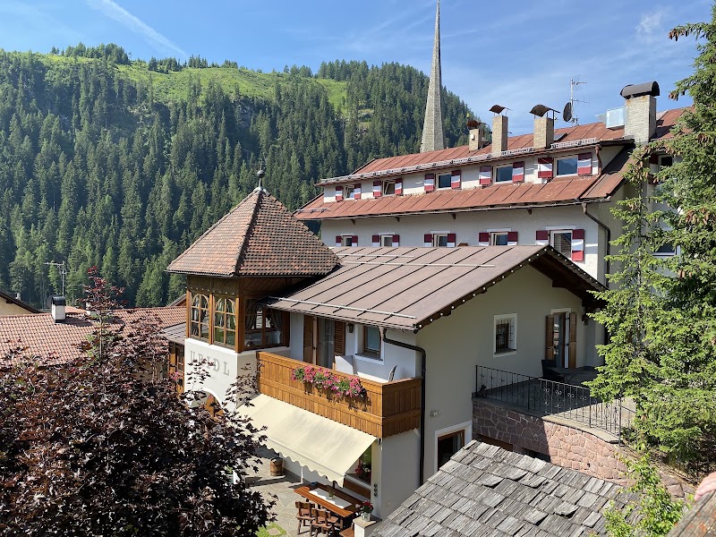 St Christina - St Christina Streda Chemun, 43, 39047 Santa Cristina Valgardena BZ, Italy