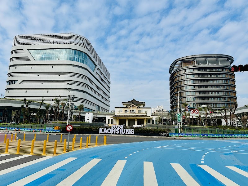Kaohsiung Station - Kaohsiung Station, No. 318號, Jianguo 2nd Rd, Gangxi Village, Sanmin District, Kaohsiung City, Taiwan 807
