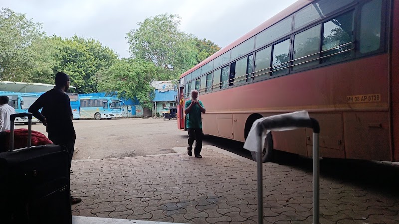 Maharashtra State Road Transport Bus Depot - Maharashtra State Road Transport Bus Depot Pune Railway Sta Rd, Agarkar Nagar, Pune, Maharashtra 411001, India