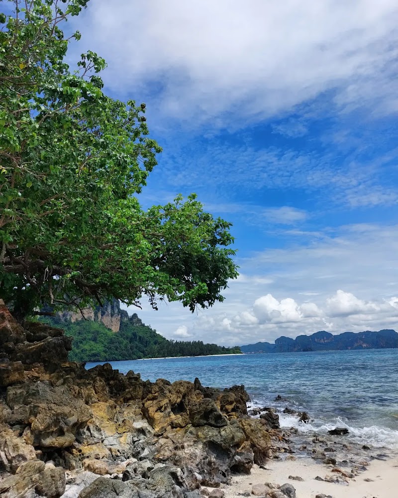 Long Beach Koh Phi Phi - Long Beach Koh Phi Phi Ao Nang, Mueang Krabi District, Krabi 81000, Thailand