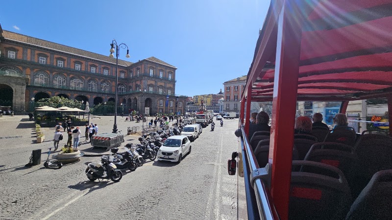 Naples City Sightseeing - Naples City Sightseeing, Largo Castello, P.za Municipio, 80100 Napoli NA, Italy