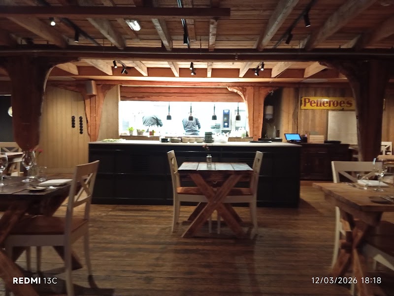Karoline Restaurant - Karoline Restaurant, Nusfjordveien 110, 8380 Ramberg, Norway