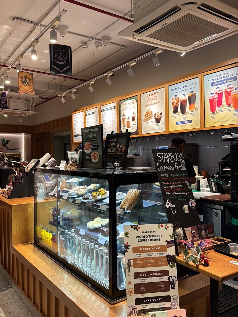Starbucks - Starbucks 2, Gf, Park Aenue, Plot No 2/1/11, Chhaoni Rd, Sadar, Nagpur, Maharashtra 440001, India