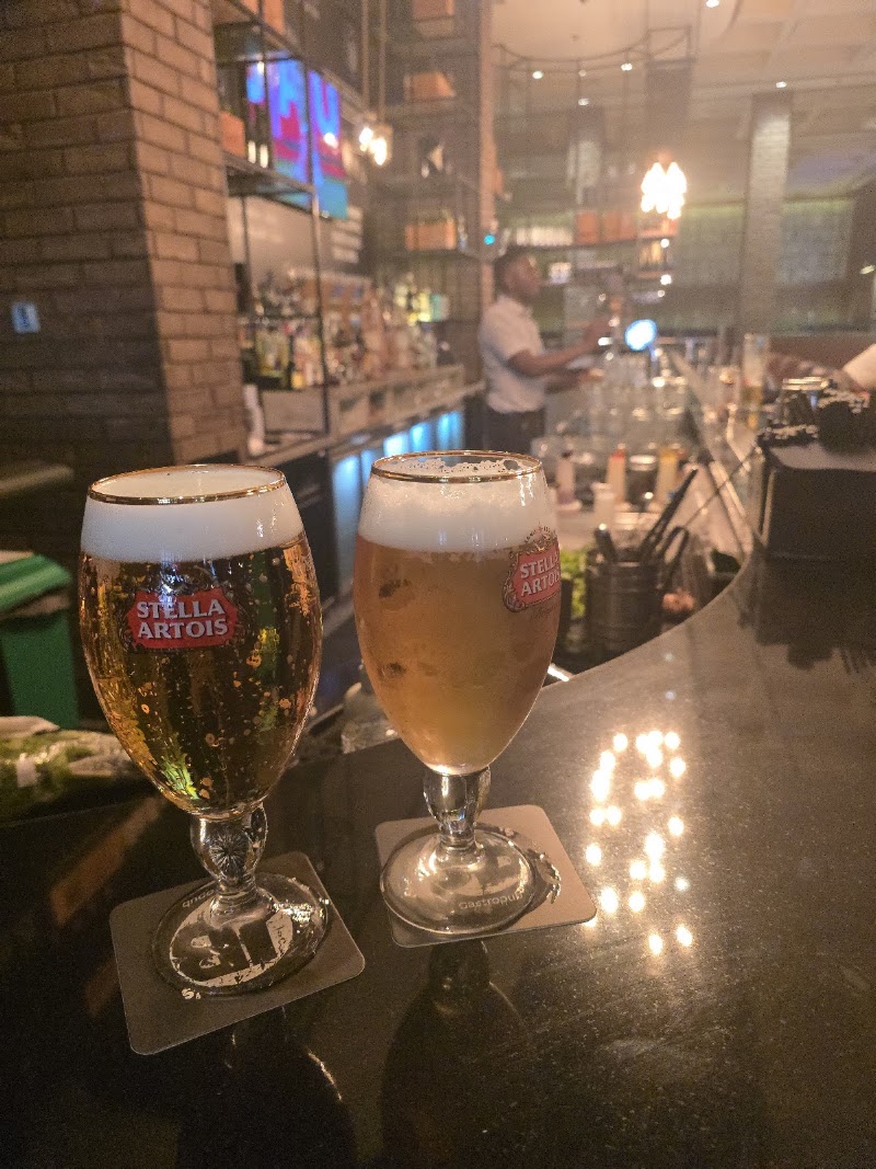 JB's Gastropub - JB's Gastropub Amwaj Rotana Hotel - Al Sayorah St - Marsa Dubai - Jumeirah Beach Residence - Dubai - United Arab Emirates