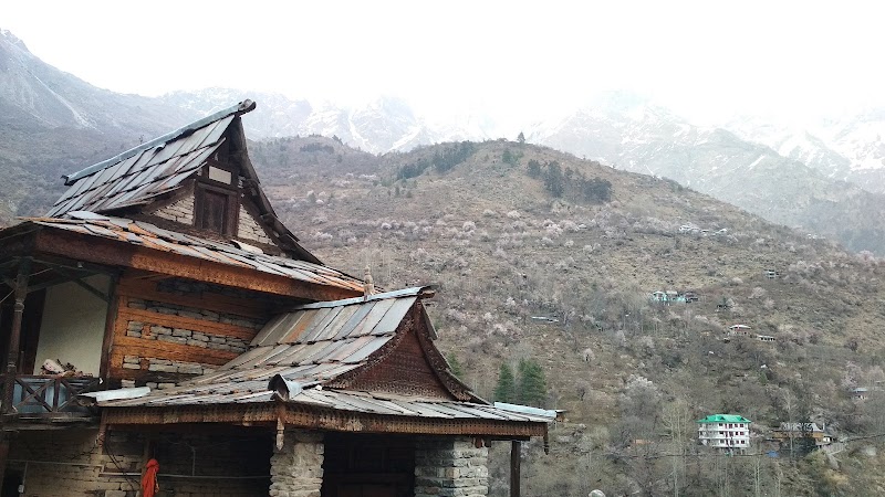 Kamru Fort - Kamru Fort C7P5+J6W, Kamru, Himachal Pradesh 172106, India