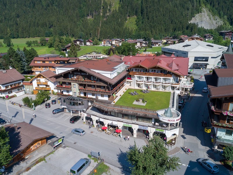 Hotel Berghof - Hotel Berghof Durster Str. 220, 6290 Mayrhofen, Austria