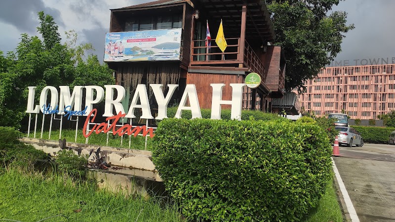 Lomprayah office - Lomprayah office, 29 ซอย เจัาพ้า 38 Tambon Wichit, Amphoe Mueang Phuket, Chang Wat Phuket 83000, Thailand