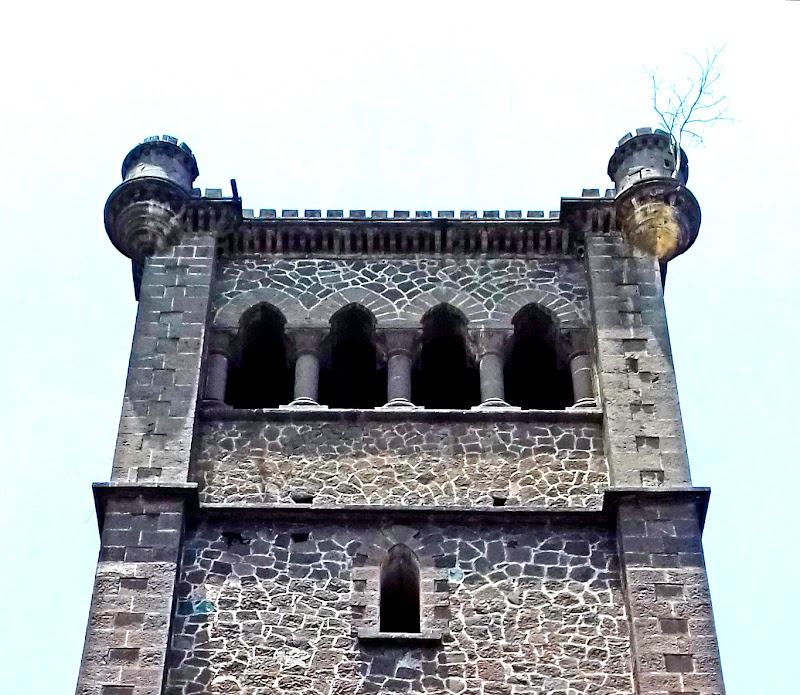 Stone Water Tower - Stone Water Tower Old Mumbai - Pune Hwy Baluchi Vasti, Water Tank, 8, Old Mumbai - Pune Hwy, Corporation Colony, Shivajinagar, Pune, Maharashtra 411005, India