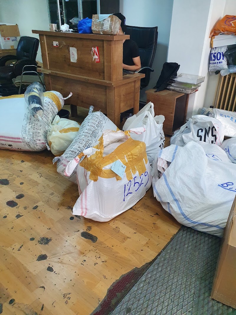 المتحدة للشحن Almutahida Cargo - المتحدة للشحن Almutahida Cargo, Mehmet Nesih Özmen, Ladin Sk. No:19/2, 34173 Güngören/İstanbul, Türkiye